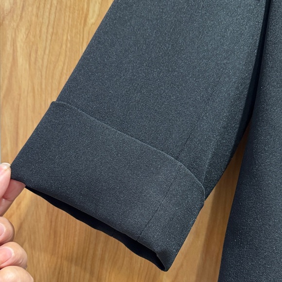 Kasper Women's Elegant Black Suit Jacket - Picture 3 of 5